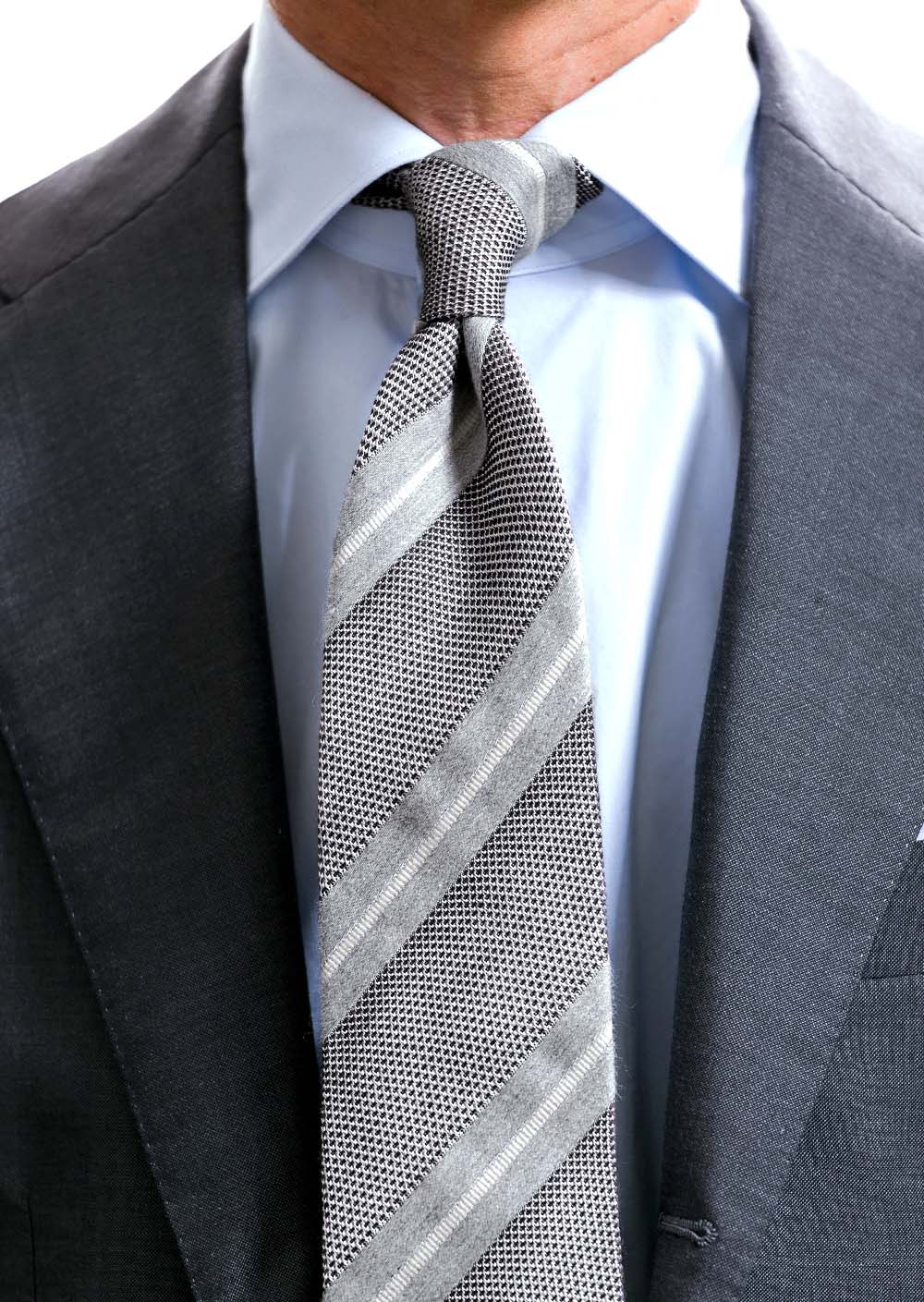 人気カラーの ネクタイ グレー ストライプ